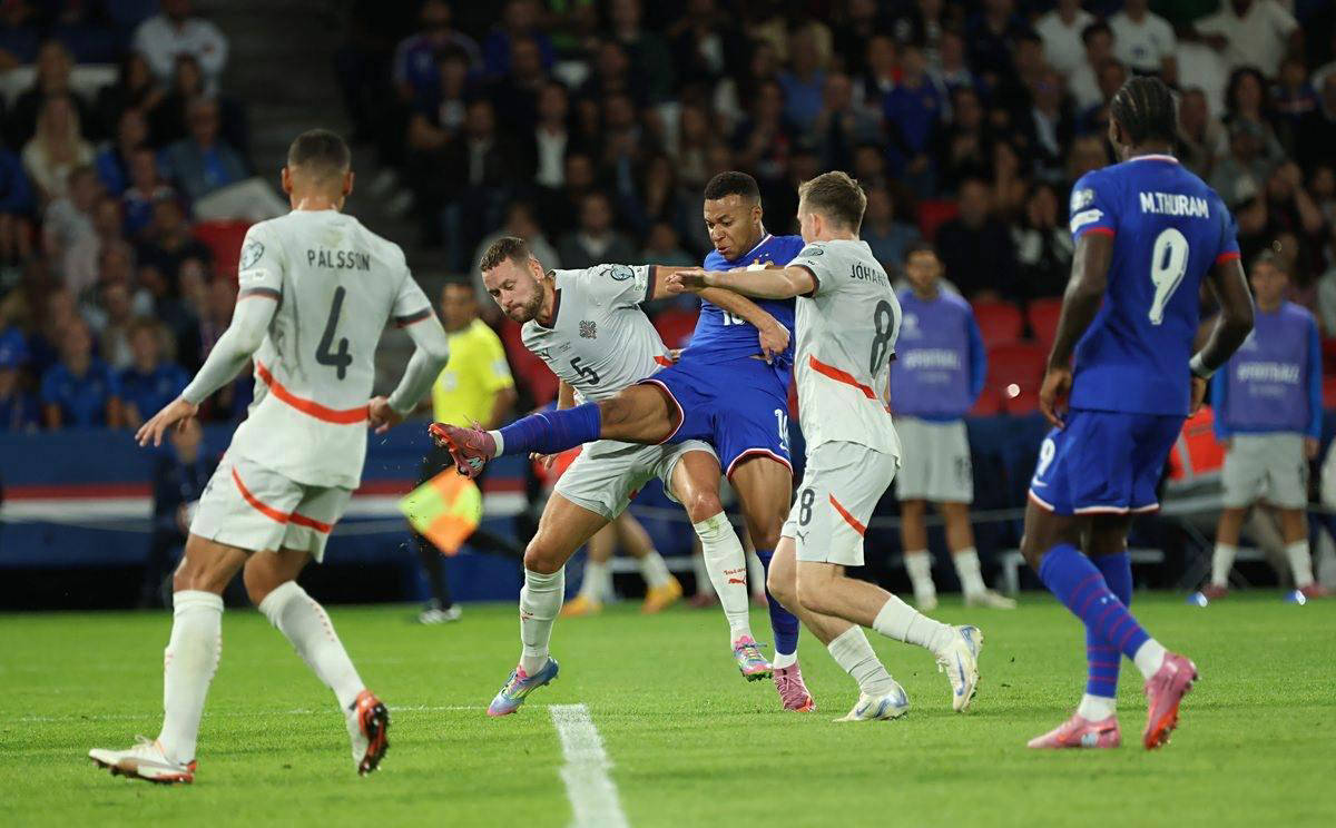 近50年第二人！杰伦·约翰逊近5场合砍150分69篮板54助攻（半世纪仅次一人！杰伦·约翰逊近5战轰下150分69板54助）