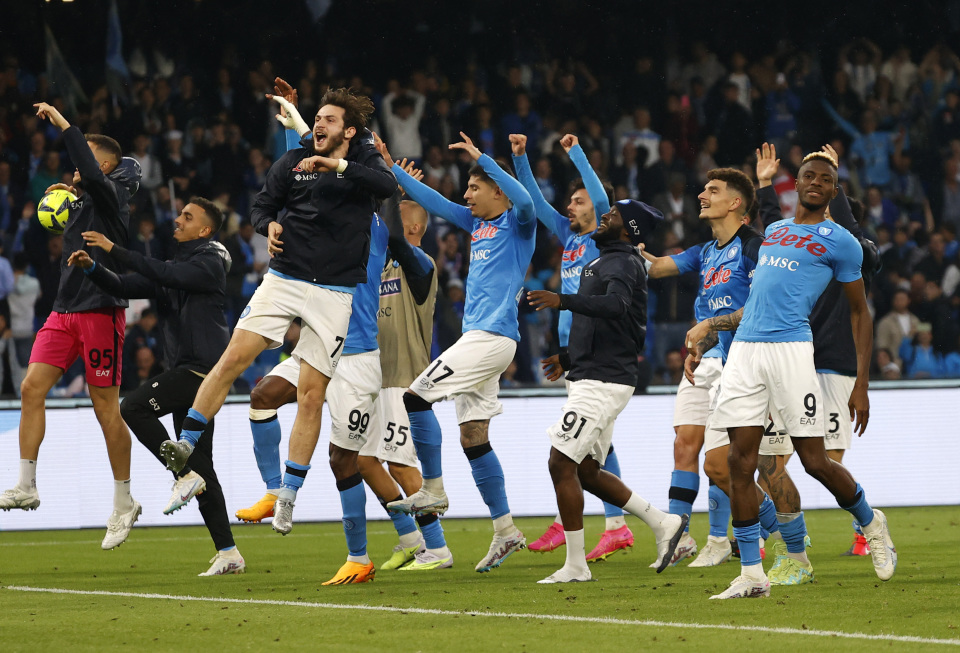 罗马诺：曼联没与帕奎塔谈判，加拉格尔是冬窗租借的潜在选择（罗马诺：曼联未与帕奎塔接触，冬窗或考虑租借加拉格尔）