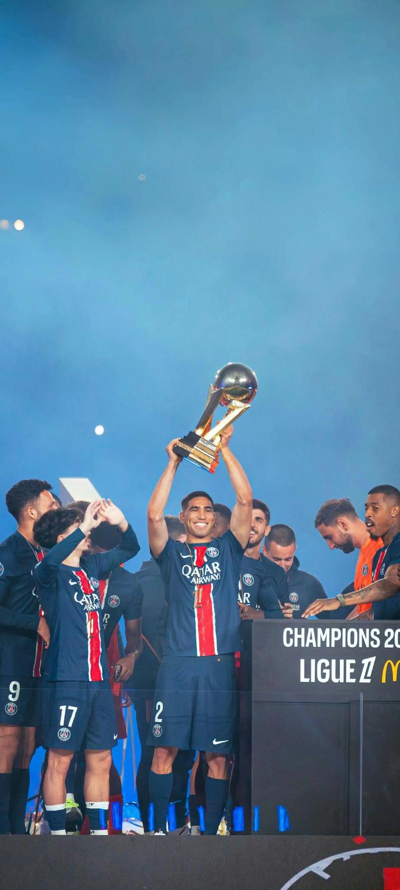 杜兰特一节半独得16分，关键时刻展现巨星风采（杜兰特一节半轰下16分，关键时刻尽显巨星本色）