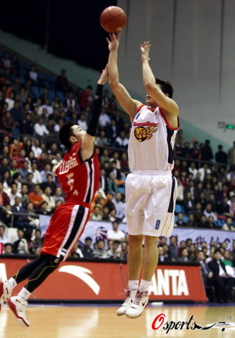 11中8拿到26分的陈盈骏，携手一众老将征战CBA潜力赛（陈盈骏11投8中砍下26分，与多位老将联手征战CBA潜力赛）