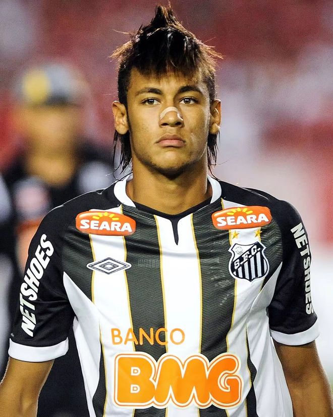 凯文-麦卡利斯特：当然想参加世界杯，阿根廷右后卫竞争很激烈（凯文-麦卡利斯特：我当然想踢世界杯，阿根廷右后卫位置竞争白热化）