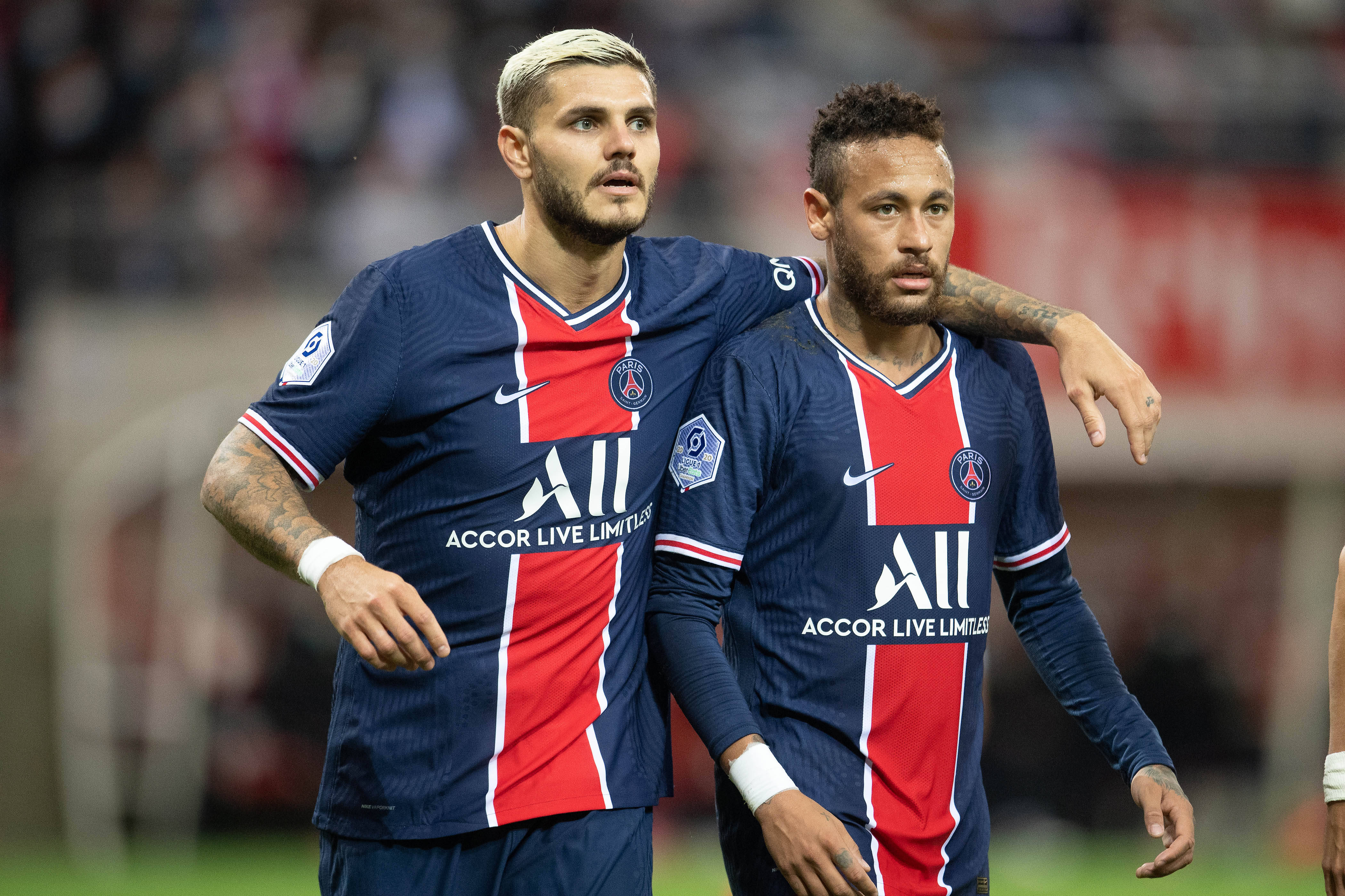 埃及媒体：有沙特俱乐部为萨拉赫开出薪资超过C罗的报价（埃媒：沙特俱乐部向萨拉赫开出报价，薪资高于C罗）