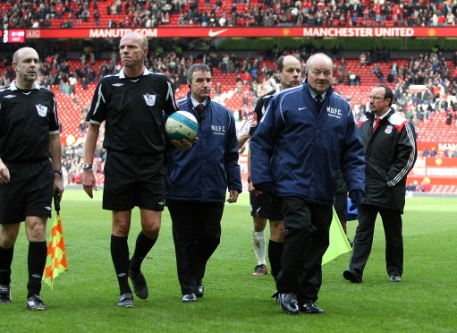 尹鸿博：明天是我生涯最后一场中超，因伤不得不做出退役选择（因伤选择退役，尹鸿博明天将迎来职业生涯最后一场中超）
