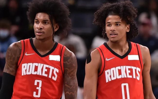 马卡：劳尔-阿森西奥仍未摆脱流感困扰，马斯坦托诺不会首发（马卡：劳尔-阿森西奥仍受流感影响，马斯坦托诺无缘首发）