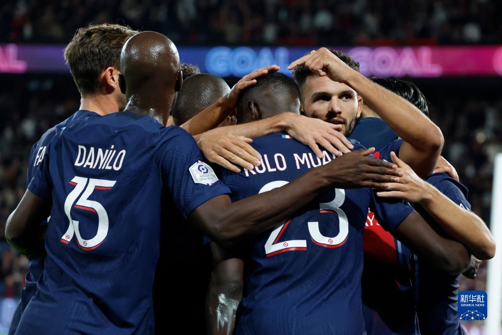 早报：又是一个疯狂的欧冠比赛日（早报：欧冠再度上演疯狂之夜）