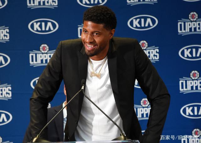 亚沙里：大约三个月后，能在一场友谊赛里首发的感觉真好（亚沙里：阔别三个月再度友谊赛首发，感觉真棒）