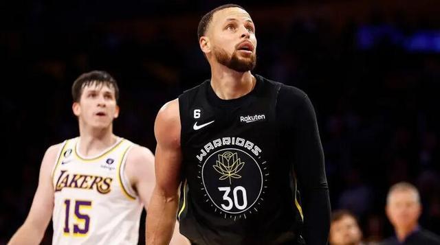 马卡：许多球探想在青年欧冠上考察霍安，但他却没参加比赛（马卡：多名球探欲在青年欧冠考察霍安，结果他未出场）