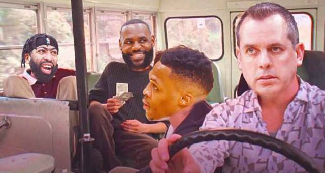 亚当斯赛场拼抢精神彰显，4中0得分却贡献12板，进攻板数抢眼（亚当斯拼劲十足：4投0中仍抢下12篮板，进攻篮板抢眼）