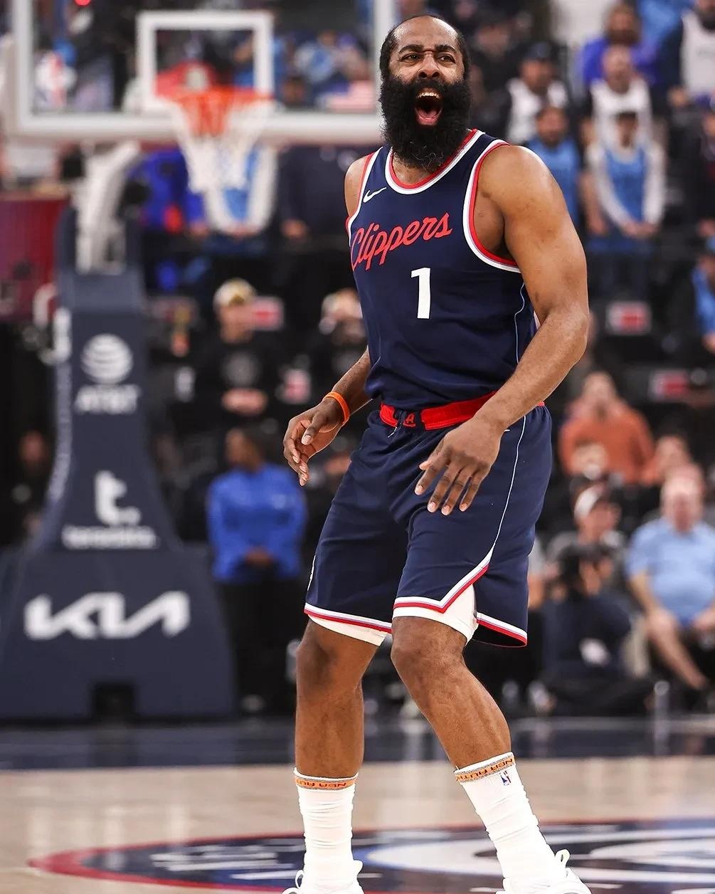 里尔老板：乔纳森不是典型9号球员，预料到他会遇到一些困难（里尔主帅：乔纳森并非传统9号，早知他会遭遇挑战）