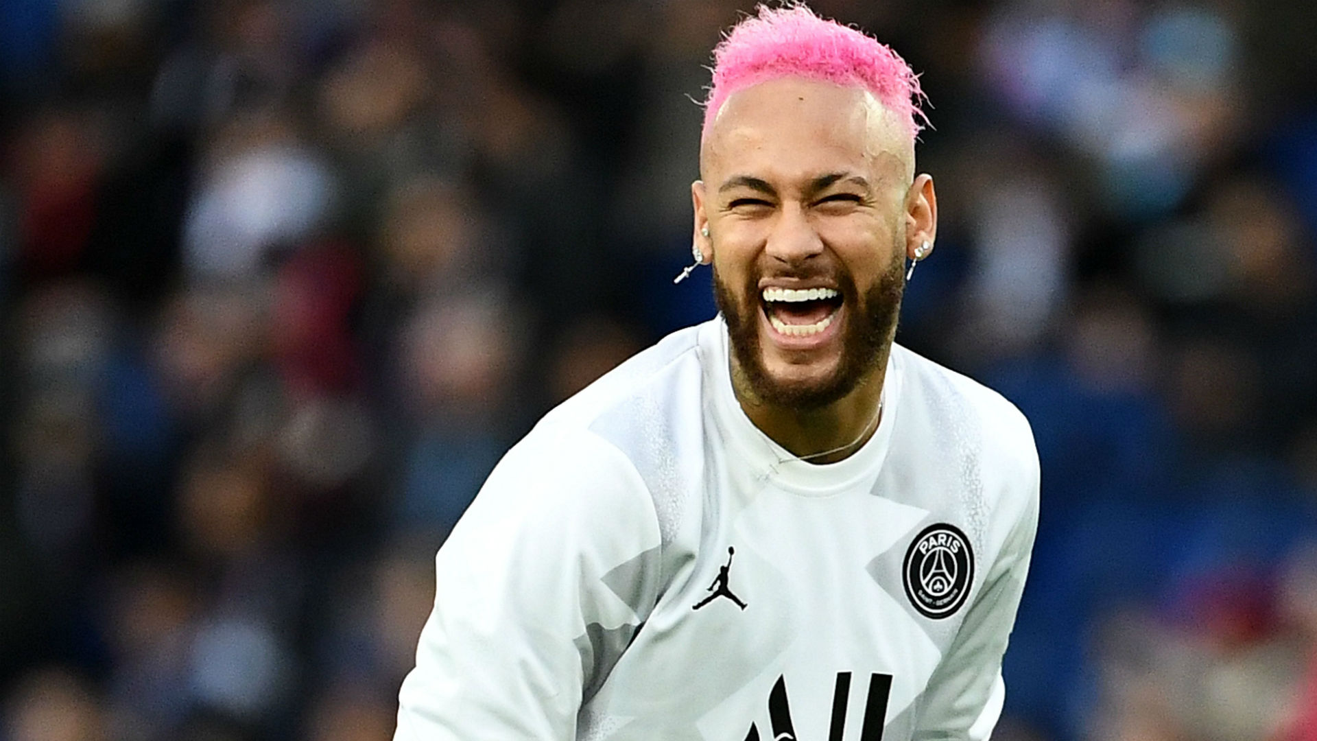 卡斯尔：东契奇是多次入选全明星的球员，不可能完全阻止他（卡斯尔：东契奇多次入选全明星，想完全防住他不现实）