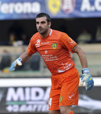 卡什：莱万就该当波兰队长，普罗别日撤他袖标真的很奇怪（卡什：莱万理应担任波兰队长，普罗别日撤袖标令人费解）