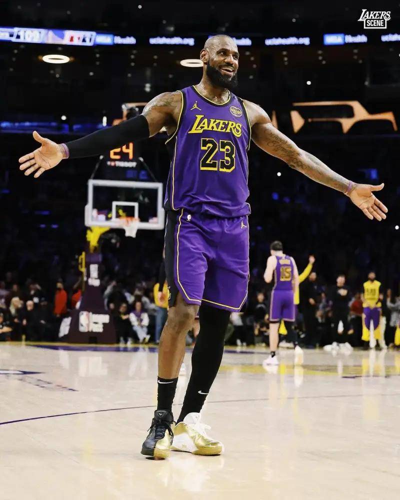 WCBA今日综述：伍湘琳准绝杀 上海1分险胜北京 四川继续保持全胜（WCBA今日盘点：伍湘琳准绝杀定胜负，上海1分险胜北京，四川继续全胜）