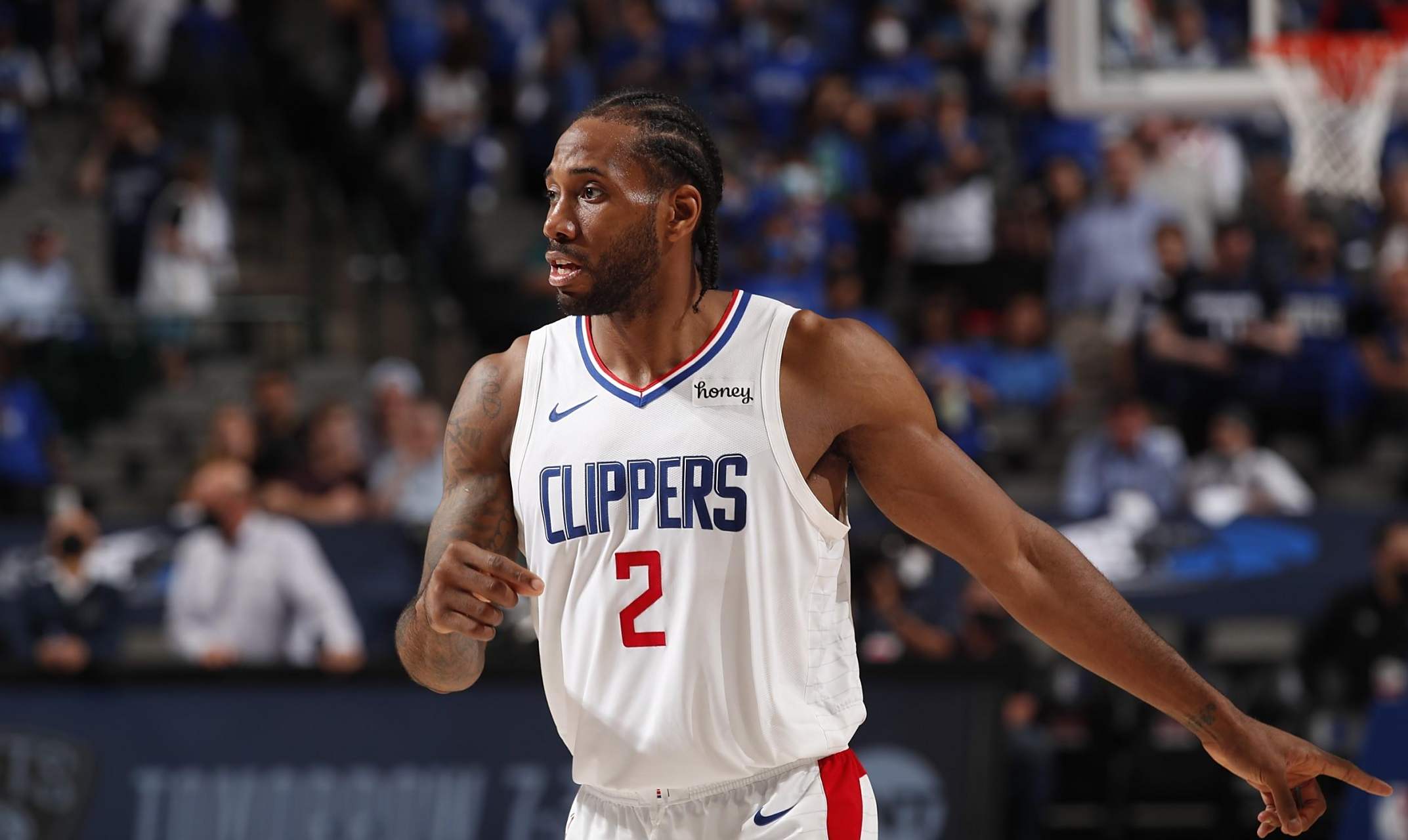 雷霆或许只是马刺王朝里还不错的垫脚石？（雷霆是否只是马刺王朝征途上的不错垫脚石？）