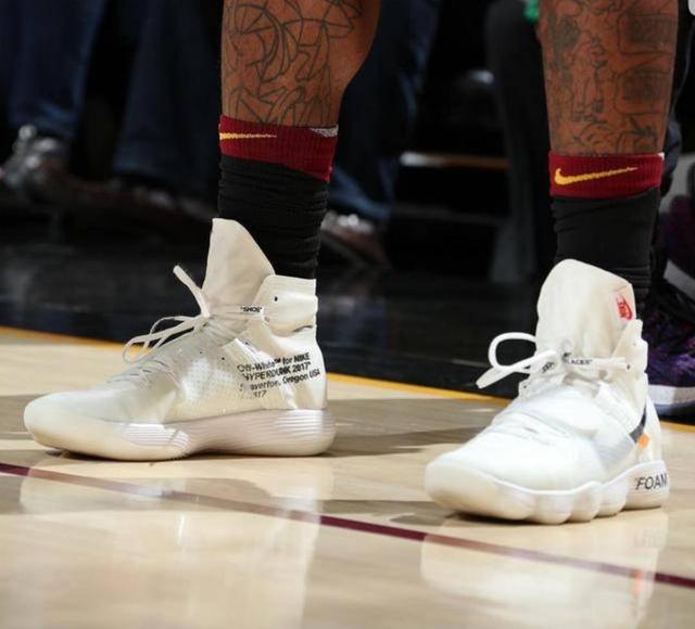 21世纪五大联赛外场球员出场时间榜：C罗、拉莫斯、梅西前3（21世纪五大联赛外场球员出场时长排行：C罗、拉莫斯、梅西位居前三）