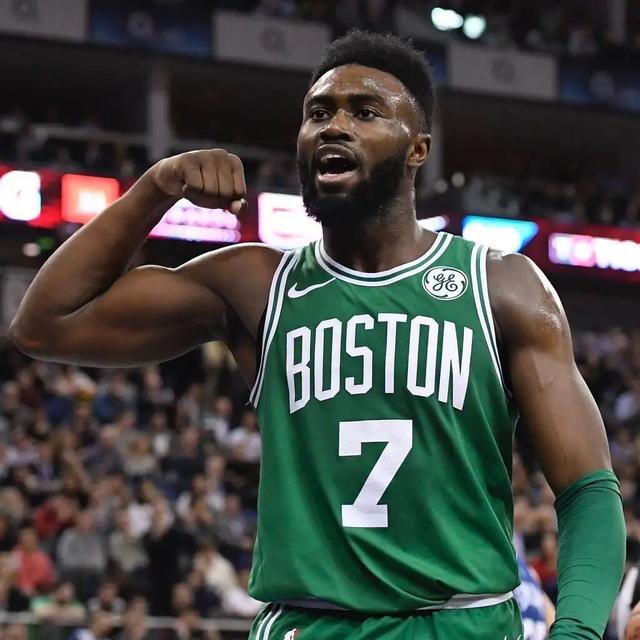 意大利女排险胜土耳其队，第二次获世锦赛冠军，瓦尔加斯空砍33分（意大利女排险胜土耳其，二夺世锦赛桂冠，瓦尔加斯33分难救主）