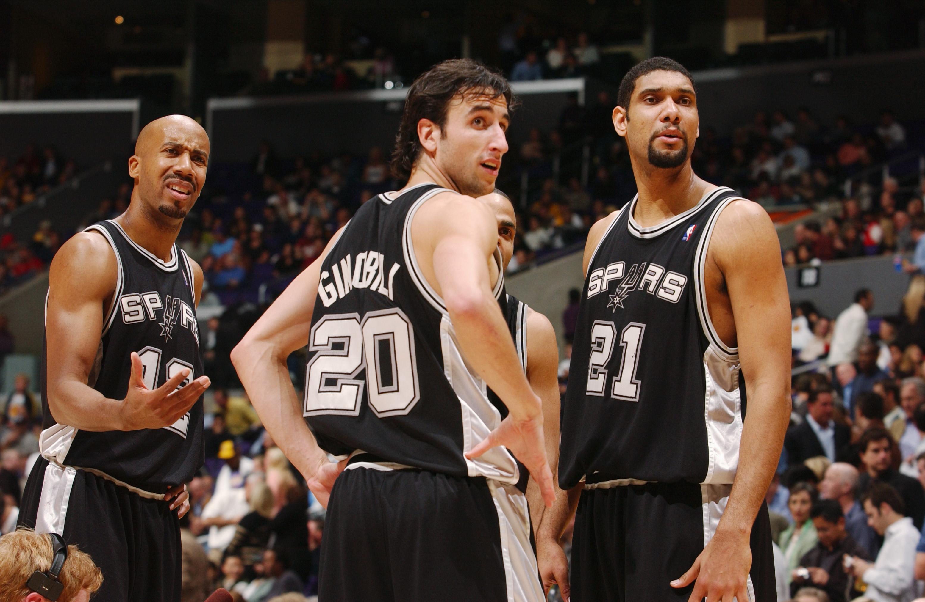 罗体：罗马旧将敦比亚接受测谎，结果显示其实际年龄超过40岁（罗体称：前罗马前锋敦比亚测谎结果显示其年龄或已超40岁）