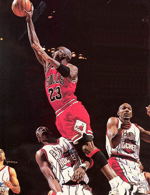 斯卢茨基：我们丢球后不得不加强进攻，这给了对手很多空间（斯卢茨基：失球后只能加大攻势 结果给了对手更多空间）